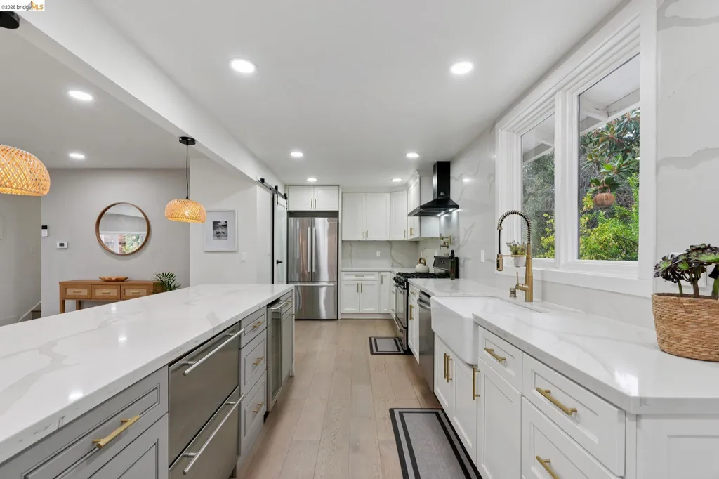 4725 Scotia Avenue Oakland CA 94605