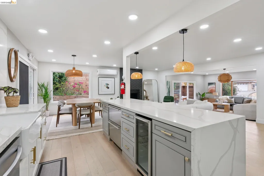 4725 Scotia Avenue Oakland CA 94605