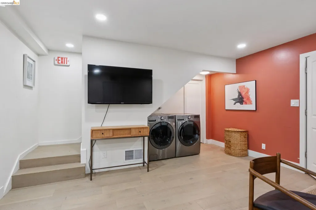 4725 Scotia Avenue Oakland CA 94605