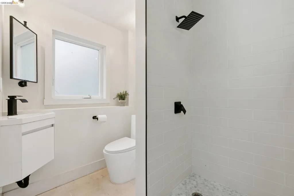 4725 Scotia Avenue Oakland CA 94605