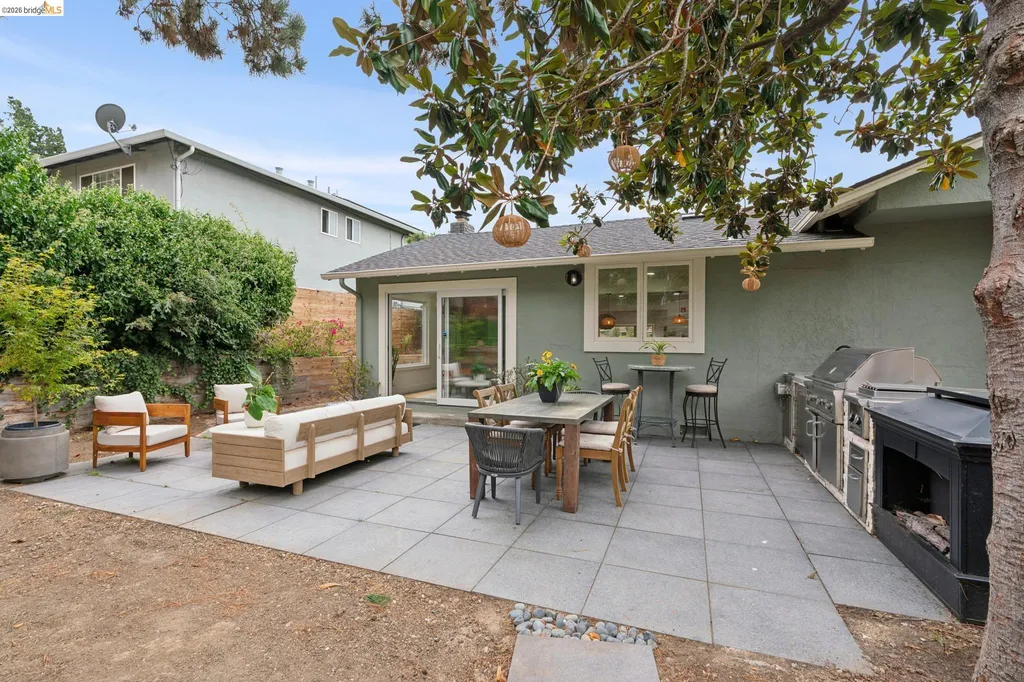 4725 Scotia Avenue Oakland CA 94605