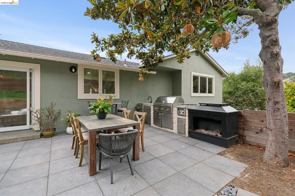 4725 Scotia Avenue Oakland CA 94605
