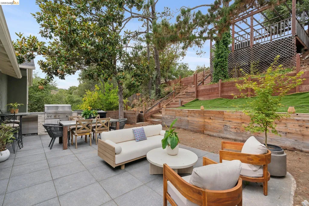 4725 Scotia Avenue Oakland CA 94605