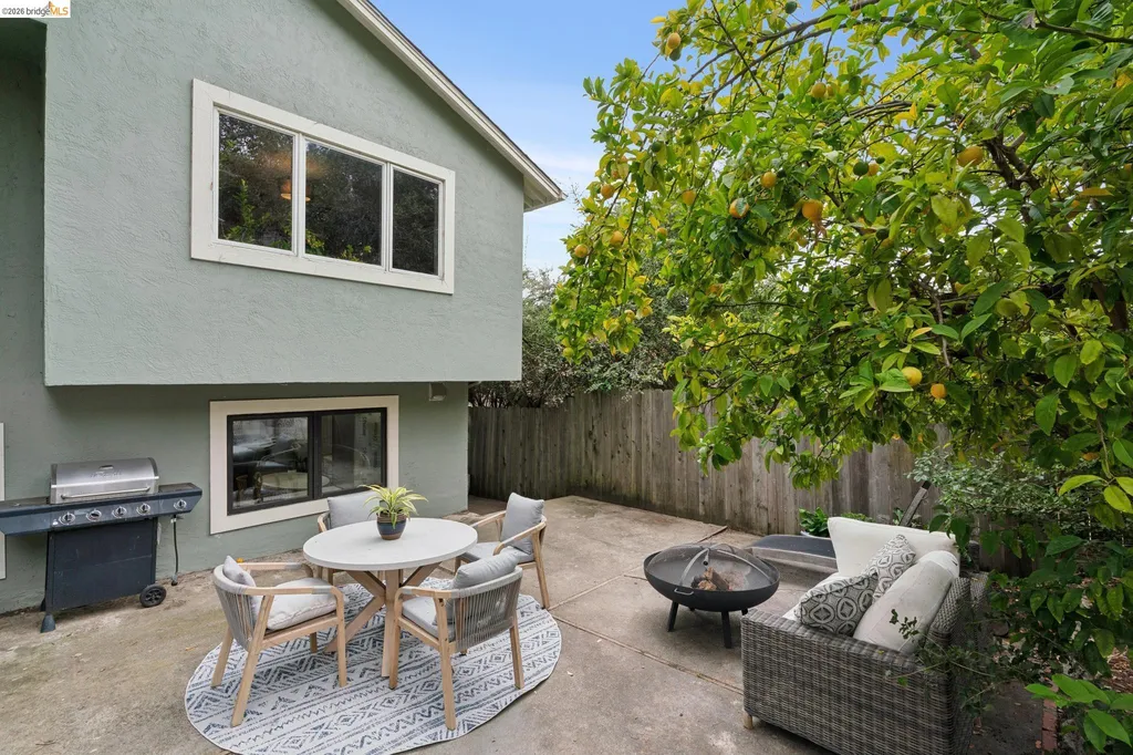4725 Scotia Avenue Oakland CA 94605