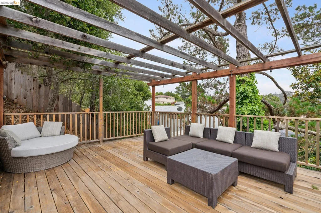 4725 Scotia Avenue Oakland CA 94605