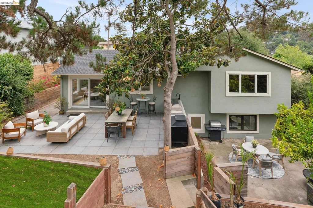 4725 Scotia Avenue Oakland CA 94605