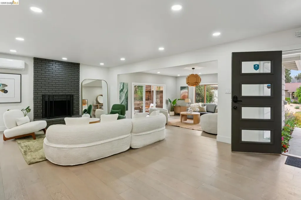 4725 Scotia Avenue Oakland CA 94605