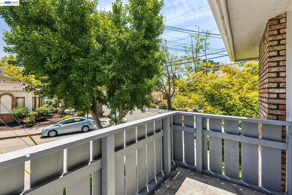 1401 Cottage Street Alameda CA 94501