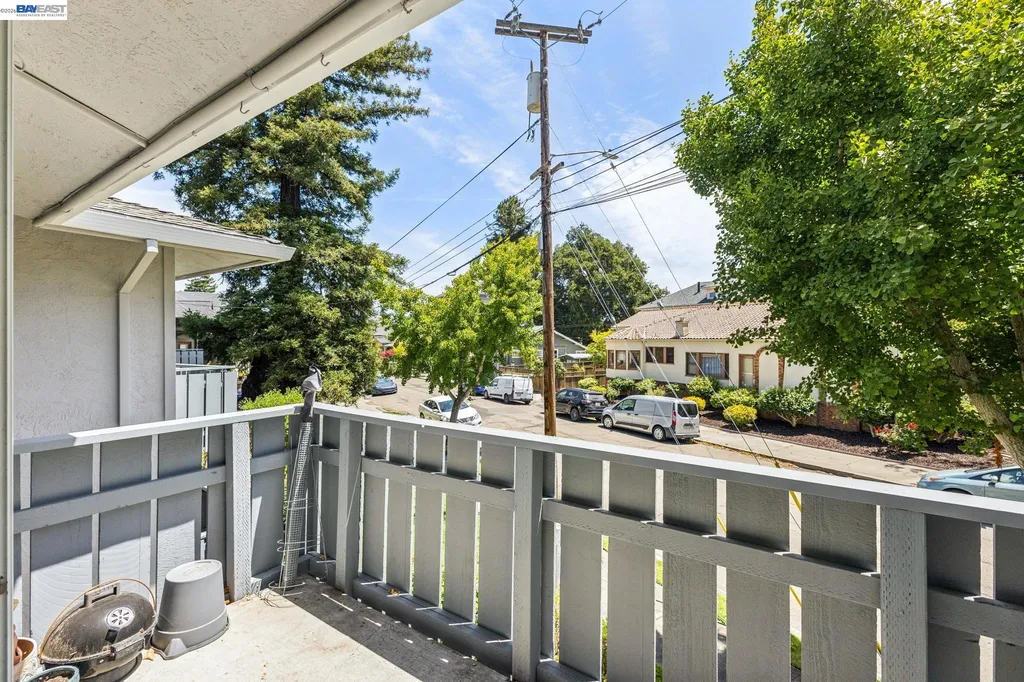 1401 Cottage Street Alameda CA 94501