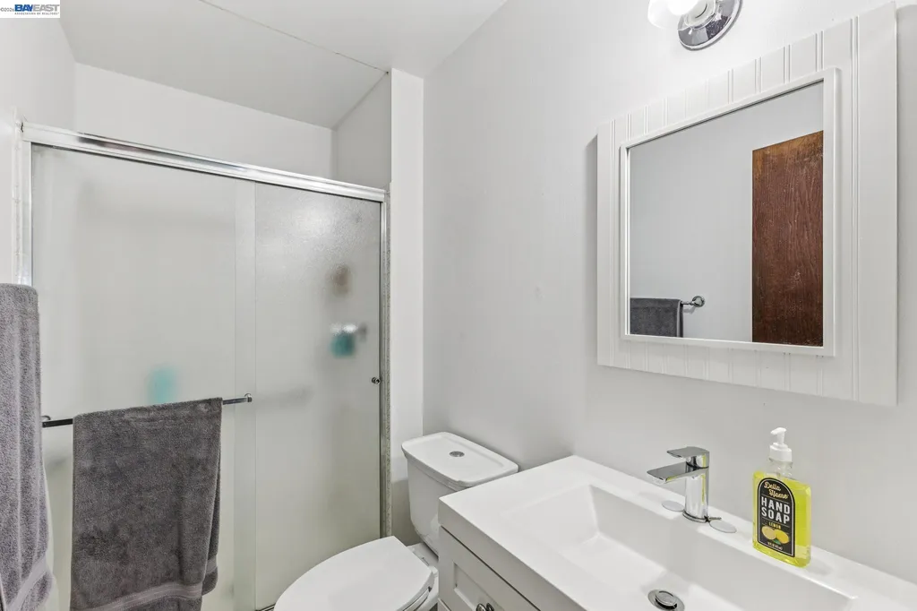 1401 Cottage Street Alameda CA 94501
