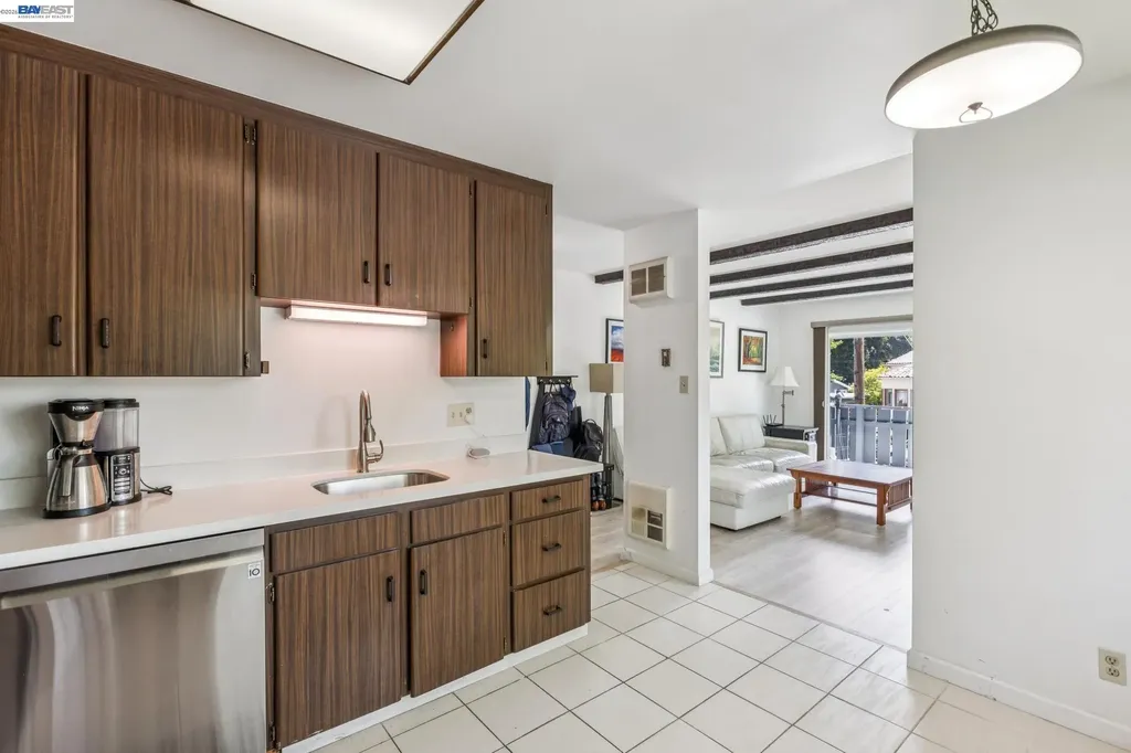 1401 Cottage Street Alameda CA 94501
