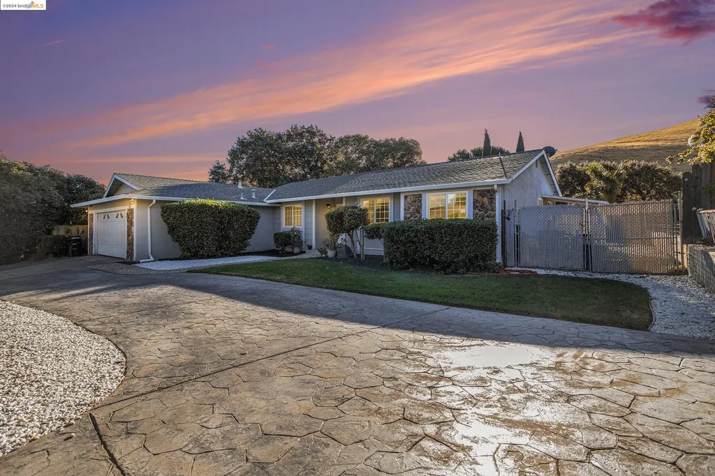 27 Kingswood Drive Pittsburg CA 94565