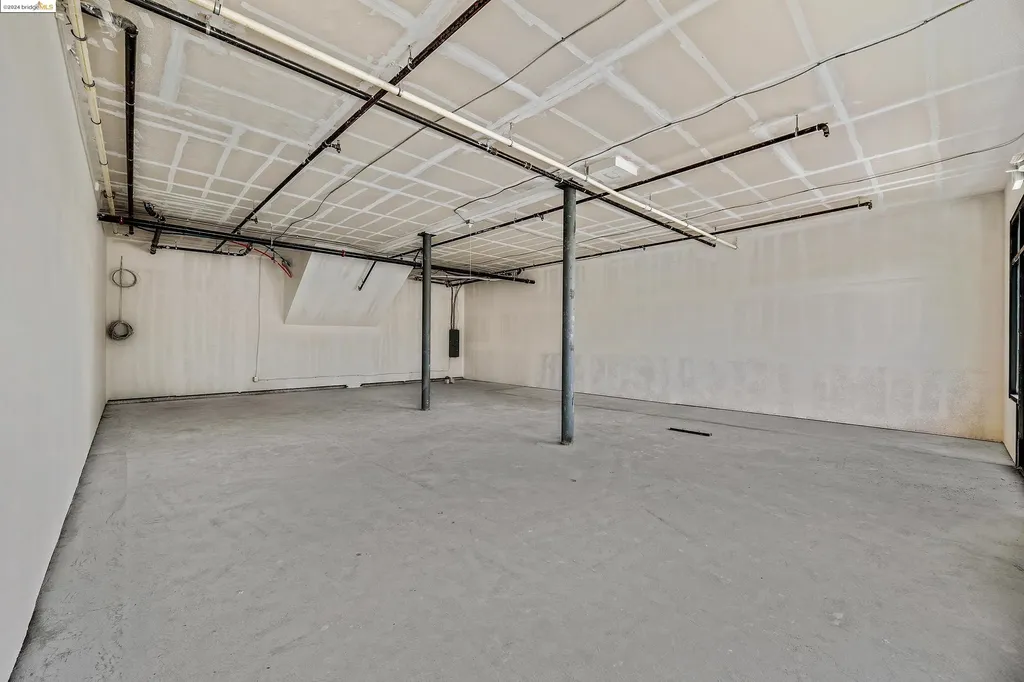986 Grand Avenue Oakland CA 94607
