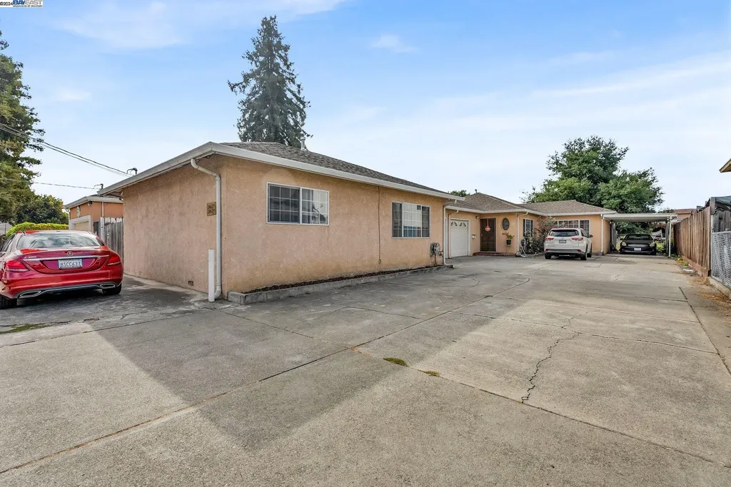 24627 Soto Road Hayward CA 94544