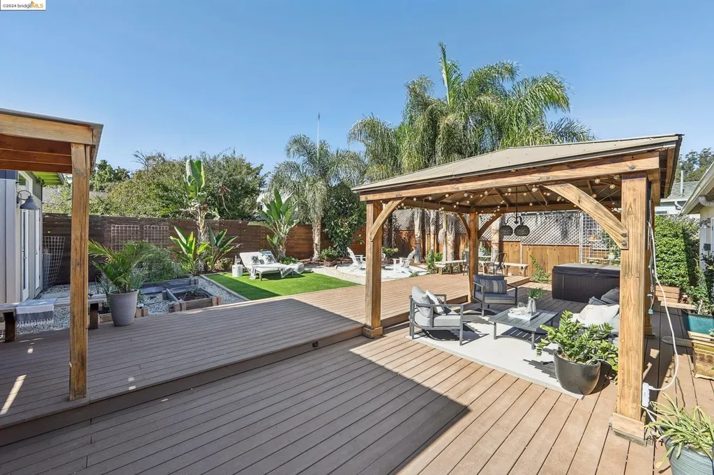 2765 Frazier Avenue Oakland CA 94605