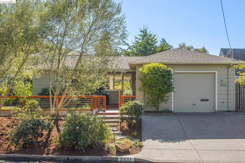 2431 Leimert Boulevard Oakland CA 94602