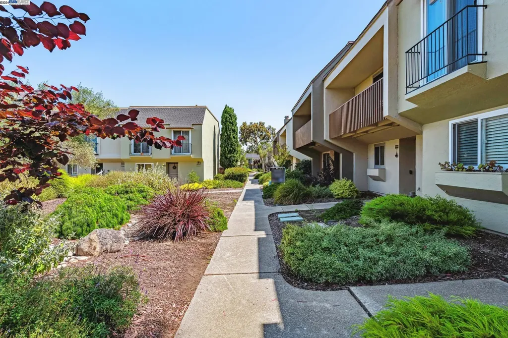 1169 Camino Del Valle Alameda CA 94502