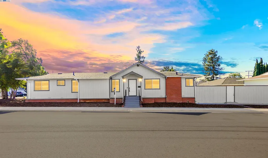 2747 Greenview Drive Castro Valley CA 94546
