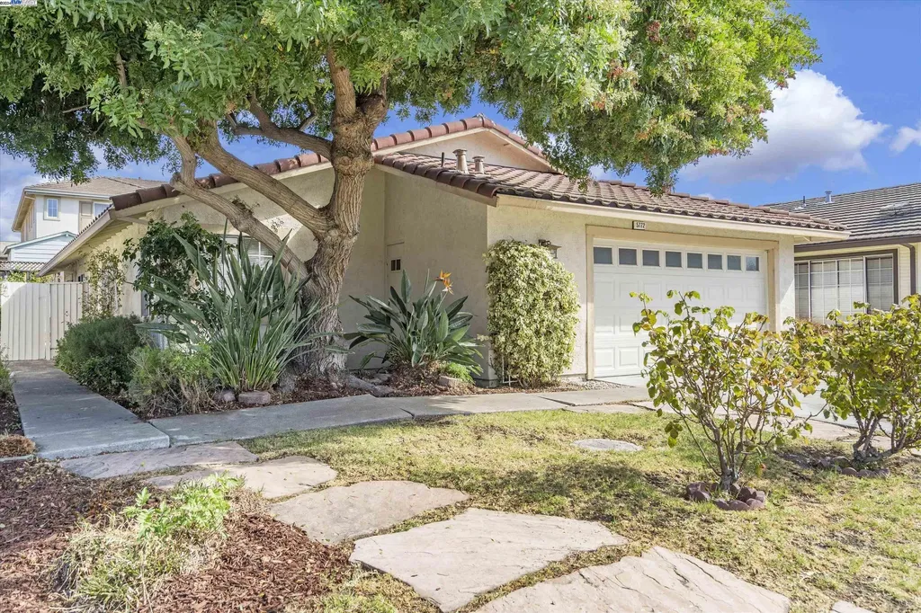 5772 Bellflower Drive Newark CA 94560
