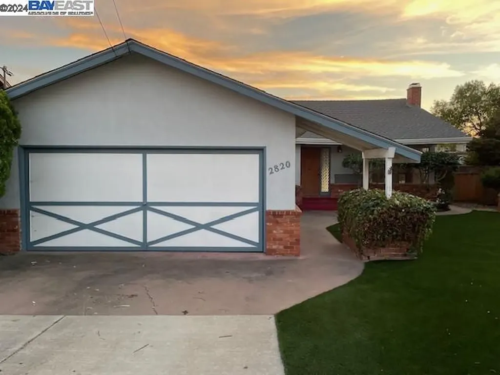 2820 Waterton Street Alameda CA 94501