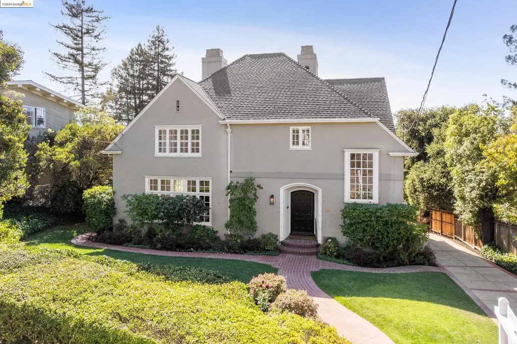 212 Mountain Avenue Piedmont CA 94611