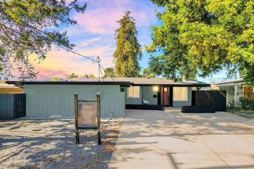1845 Southgate Street Hayward CA 94545