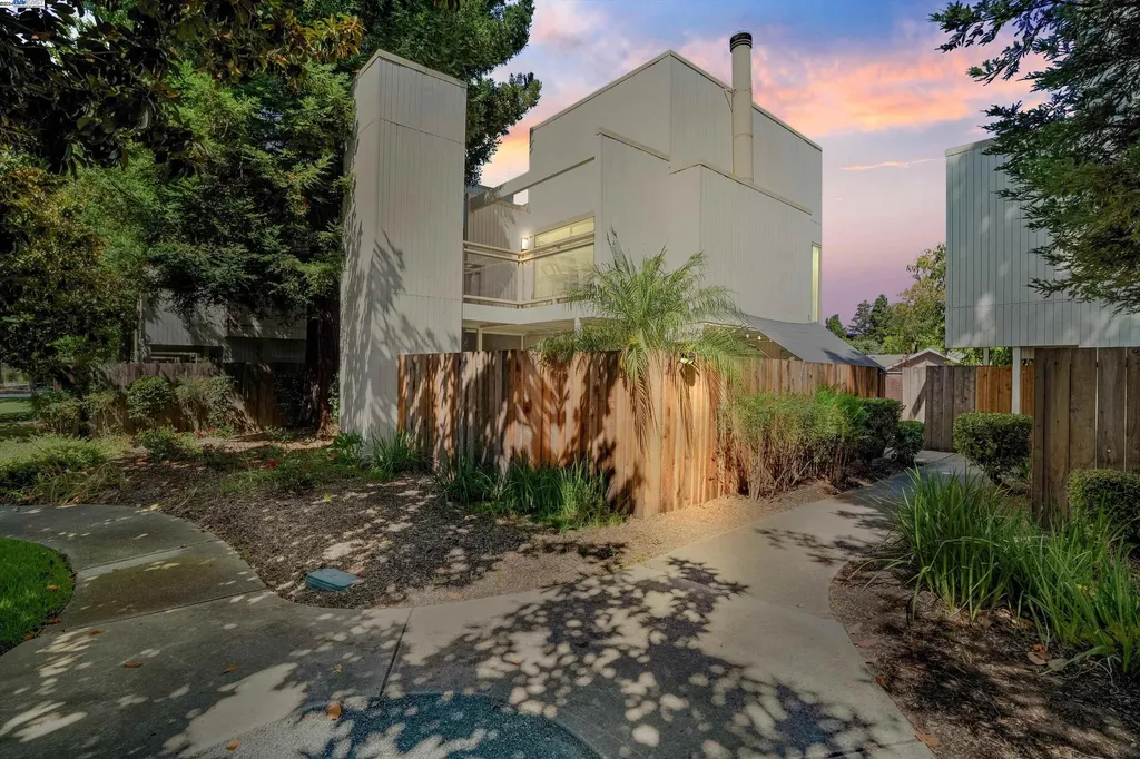107 Woodsworth Lane Pleasant Hill CA 94523