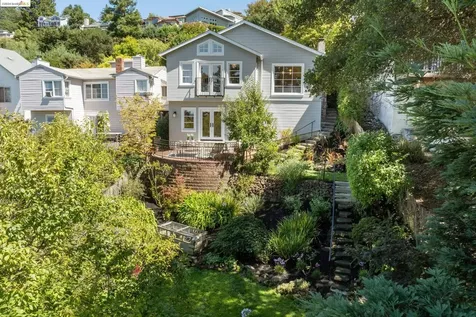 207 Taurus Avenue Oakland CA 94611
