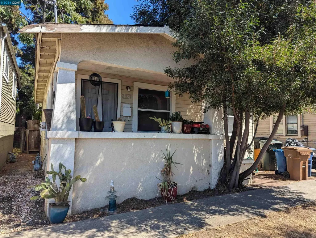 2027 & 2021 Castro Street Martinez CA 94553
