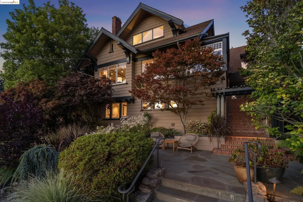 Piedmont CA, 207 Pacific Avenue