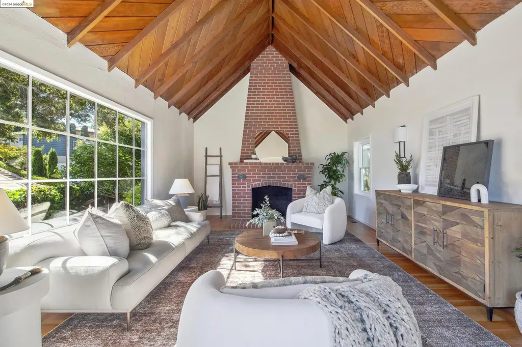 Piedmont CA, 104 Alta Avenue