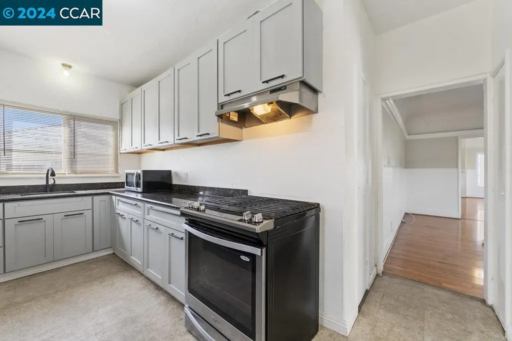 3134 Pleitner Avenue Oakland CA 94602