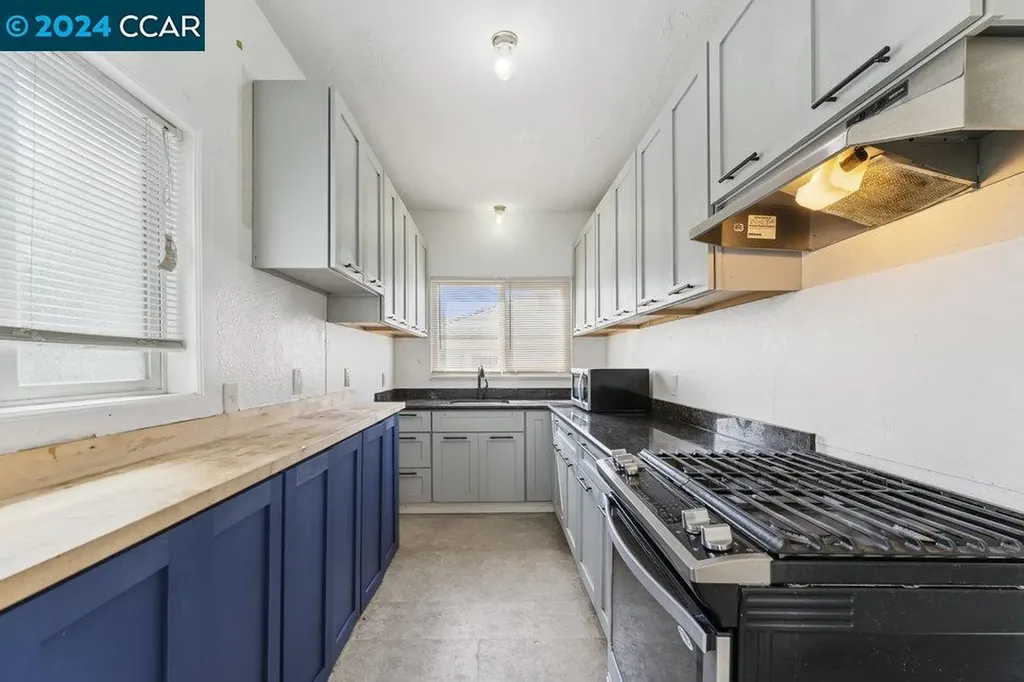 3134 Pleitner Avenue Oakland CA 94602