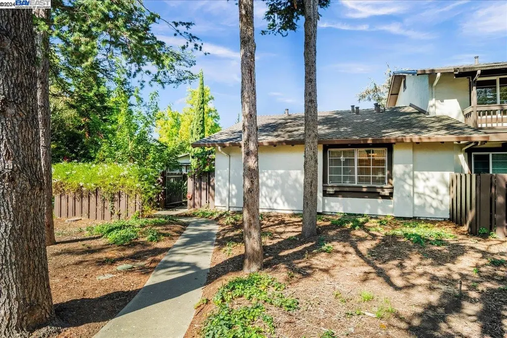 472 Rego Common Fremont CA 94536