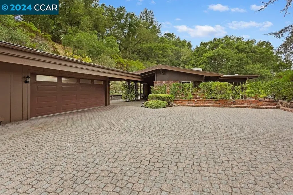 16 Honey Hill Road Orinda CA 94563