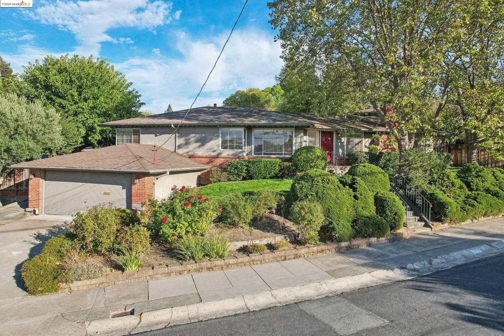 1010 Ulfinian Way Martinez CA 94553