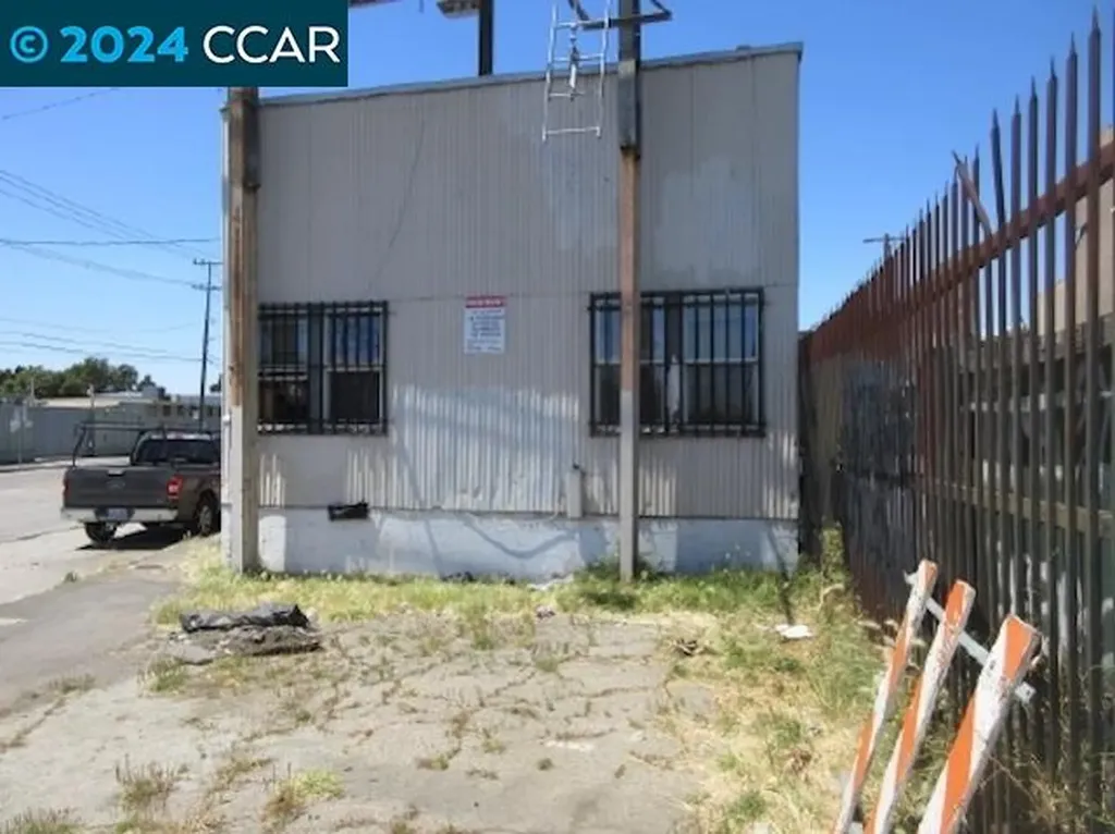4250 10th Street Oakland CA 94608