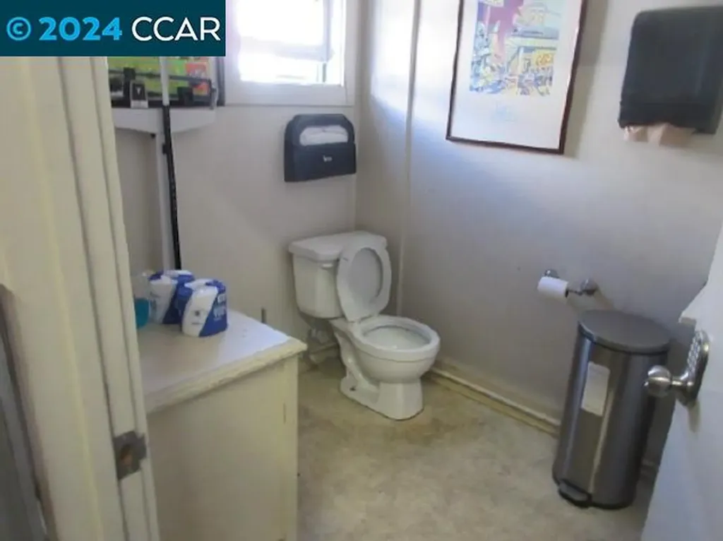 4250 10th Street Oakland CA 94608