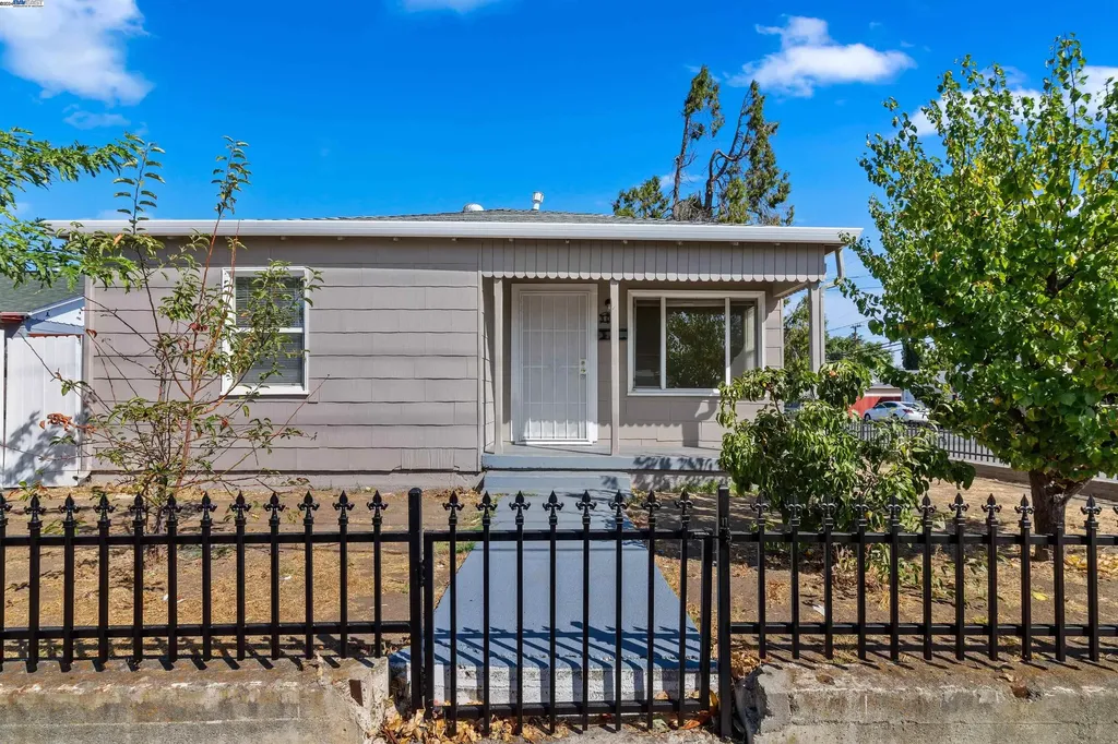 300 Texas Street Antioch CA 94509