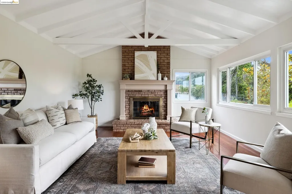 3997 Oak Hill Road Oakland CA 94605
