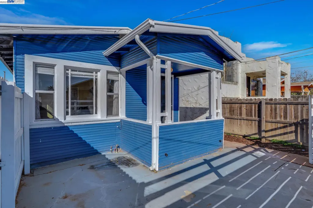 1225 92nd Avenue Oakland CA 94603