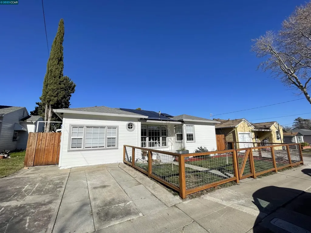 52 Hillcrest Avenue Pittsburg CA 94565