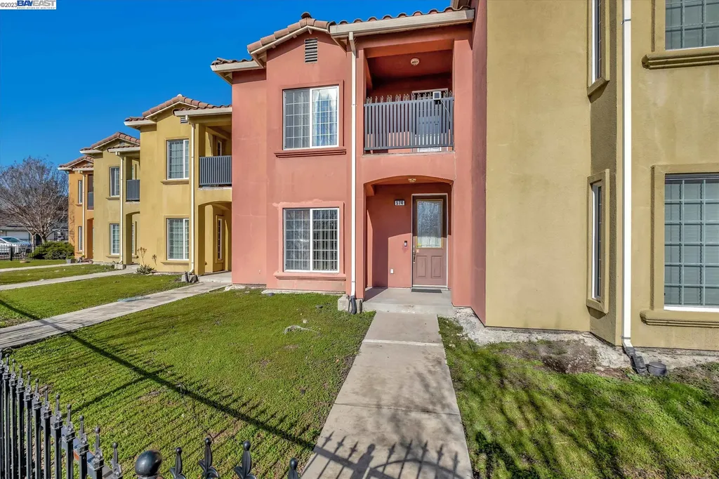 574 Tennyson Road Hayward CA 94544