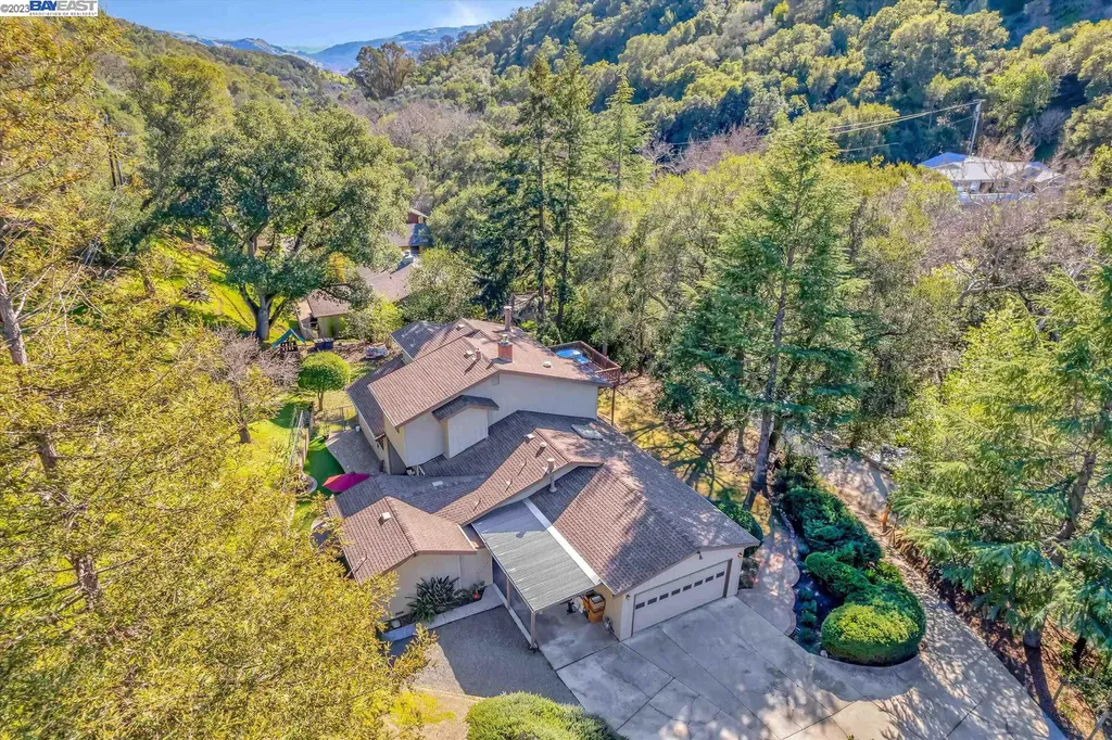 867 Kilkare Road Sunol CA 94586