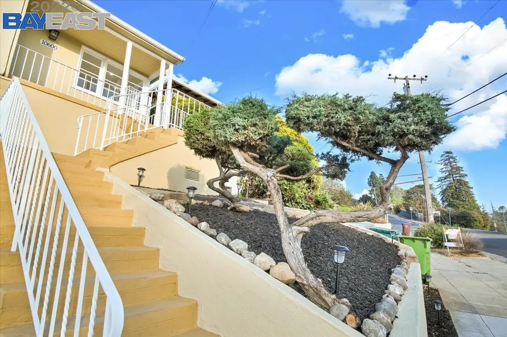 10600 Sheldon Street Oakland CA 94605