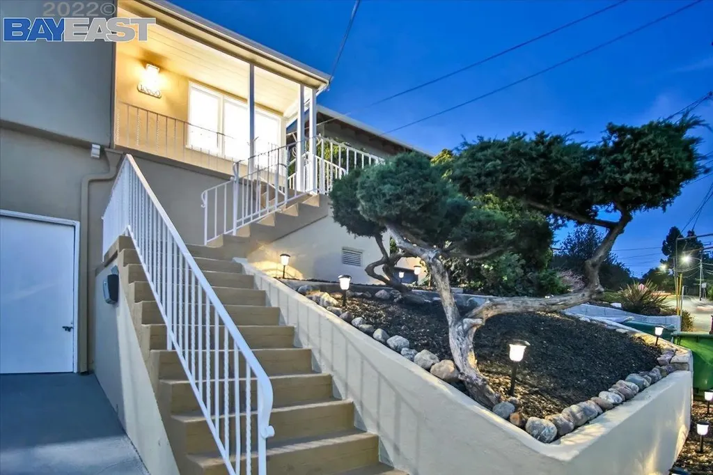 10600 Sheldon Street Oakland CA 94605