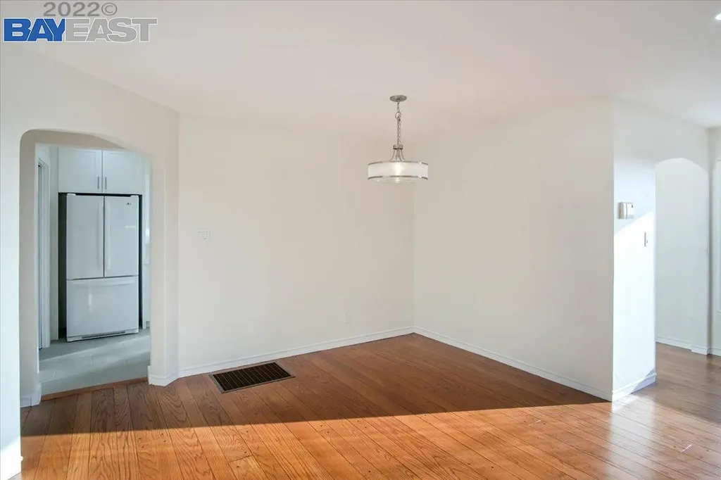 10600 Sheldon Street Oakland CA 94605