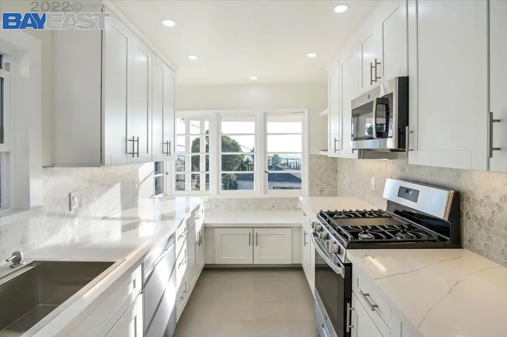 10600 Sheldon Street Oakland CA 94605