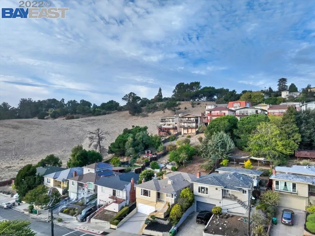 10600 Sheldon Street Oakland CA 94605