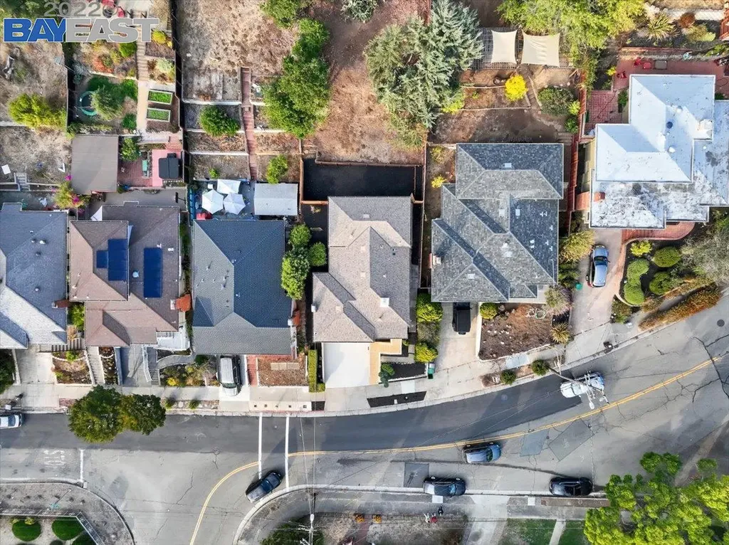 10600 Sheldon Street Oakland CA 94605